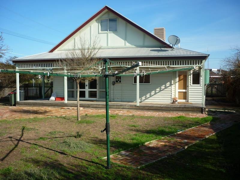 29 Meyer street, Donald VIC 3480