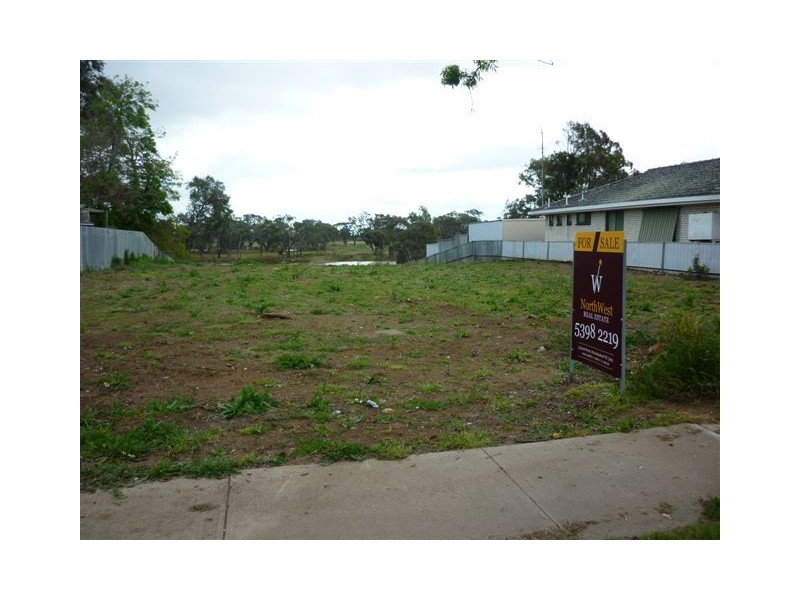 25 Hammill Street, Donald VIC 3480