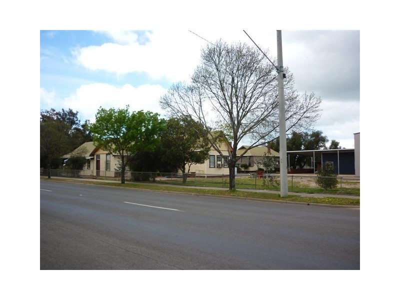 25 Hammill Street, Donald VIC 3480