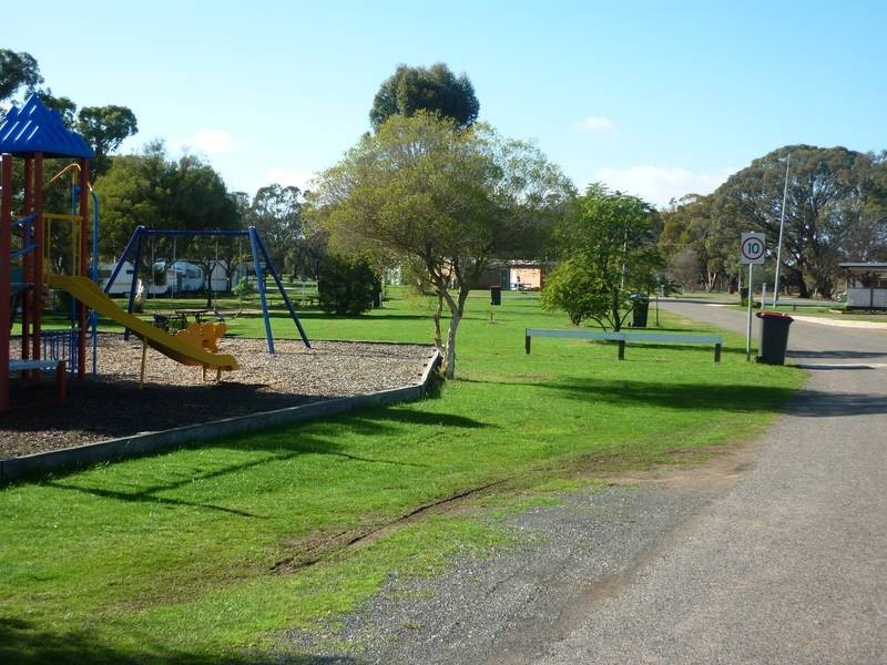 Borung Highway, Donald VIC 3480