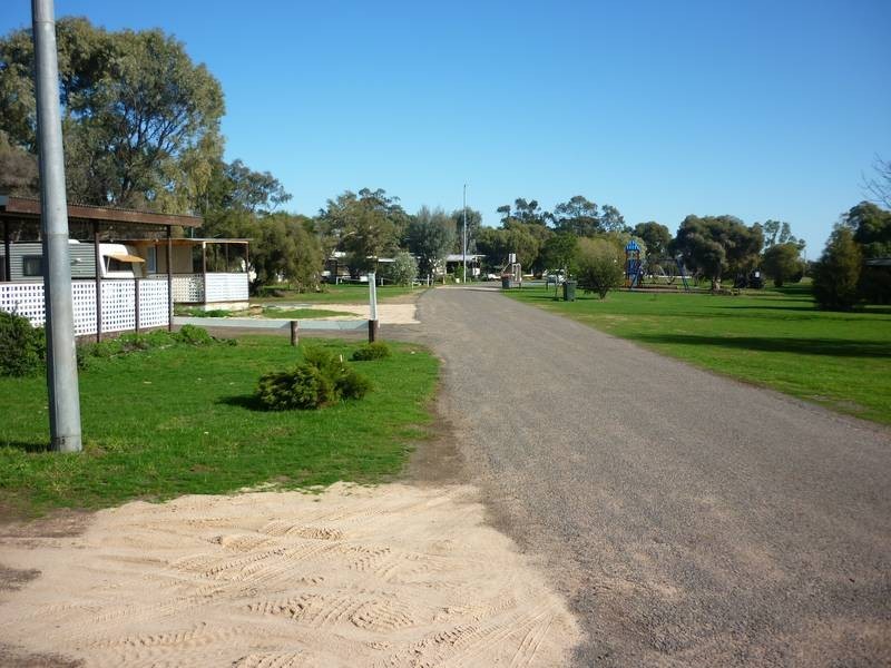 Borung Highway, Donald VIC 3480