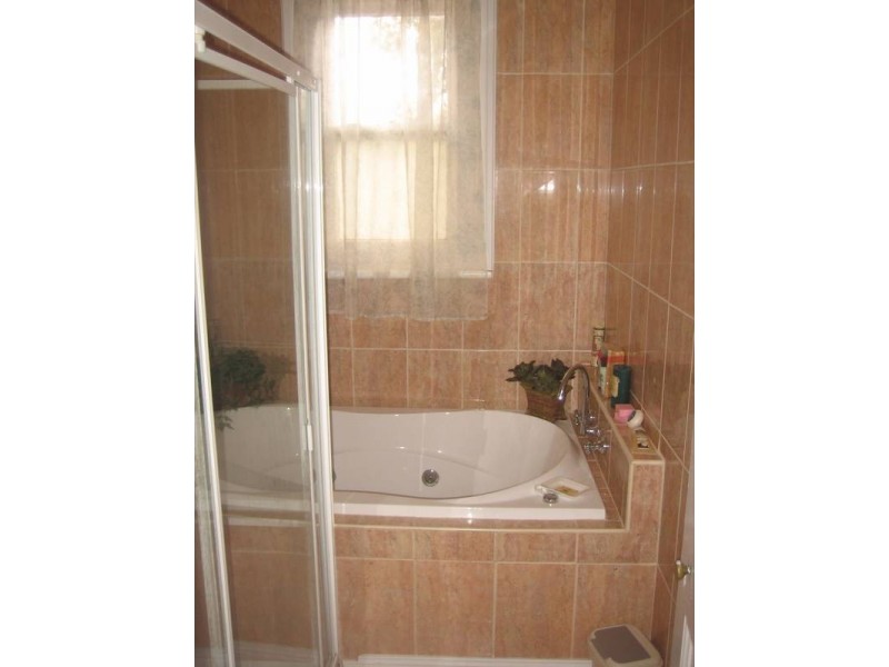 Woods Street, Donald VIC 3480