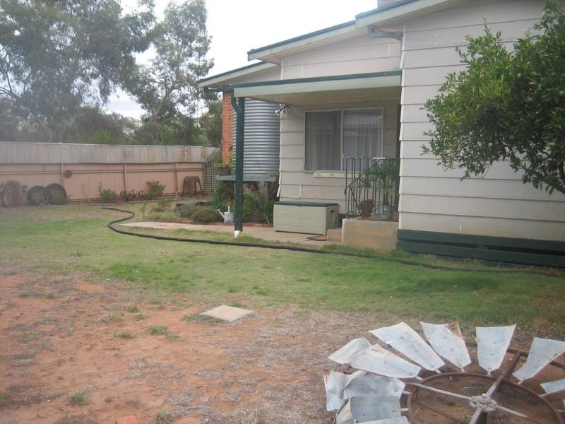 Woods Street, Donald VIC 3480
