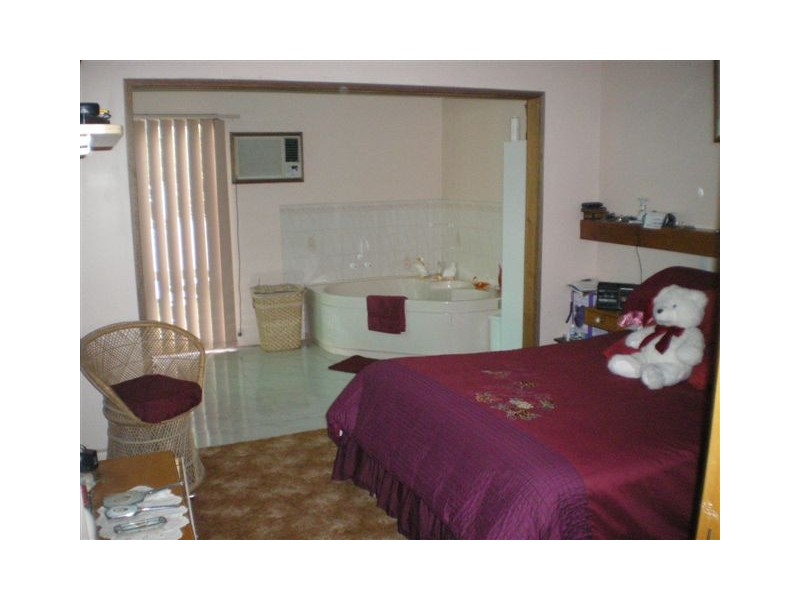 18 Bow Street, Rainbow VIC 3424