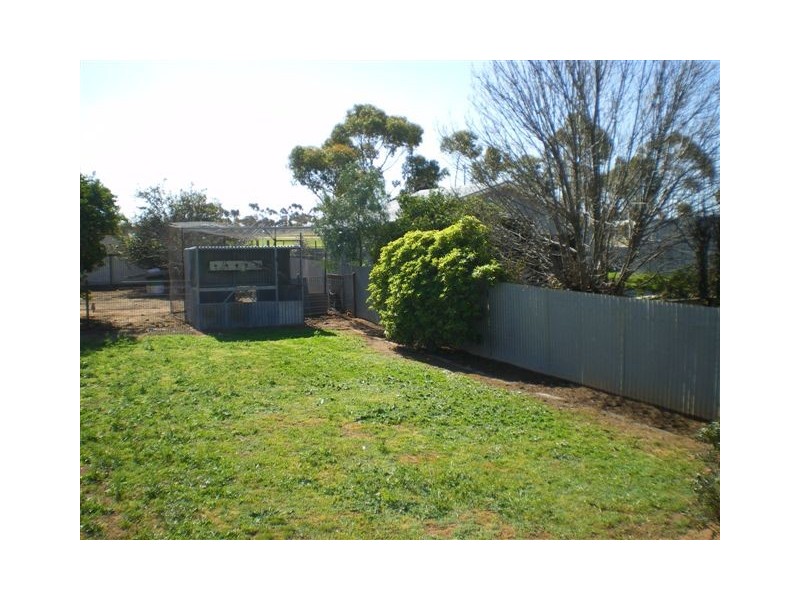 18 Dodgeshun Street, Hopetoun VIC 3396