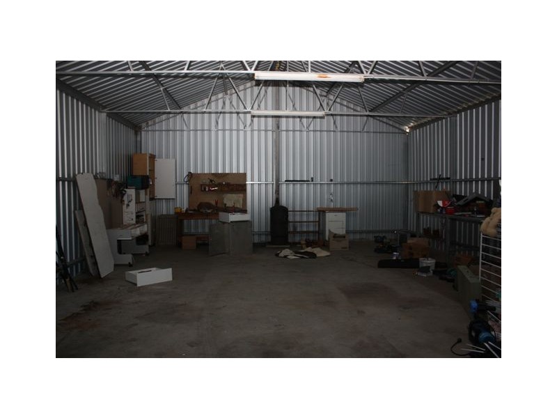 18 Kelsall Street, Warracknabeal VIC 3393