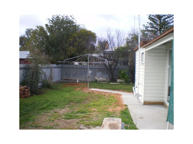 4 Franklin St, Warracknabeal VIC 3393