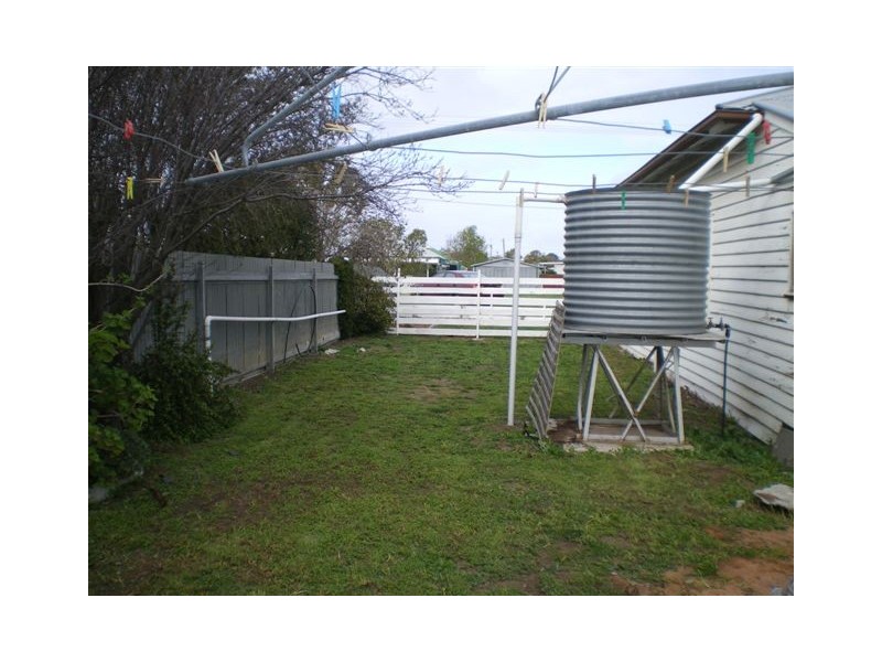 4 Franklin St, Warracknabeal VIC 3393