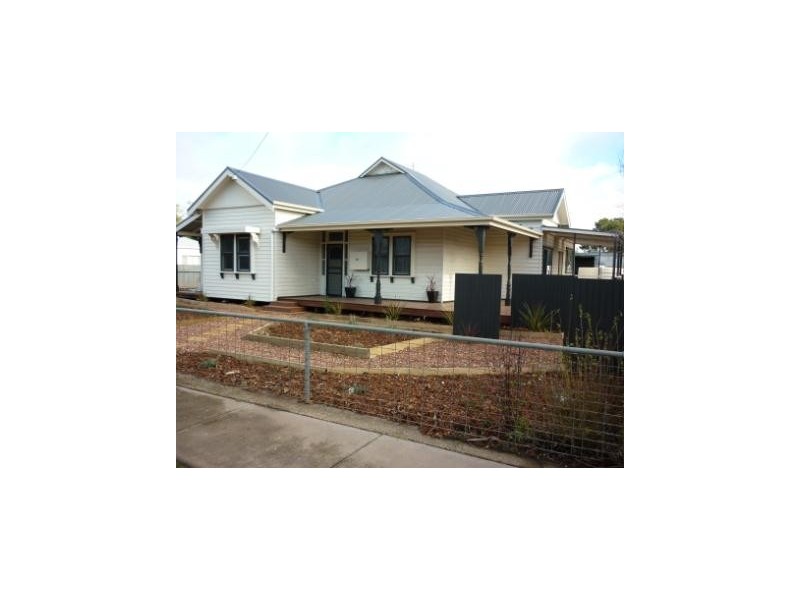 16 McCracken Ave, Donald VIC 3480