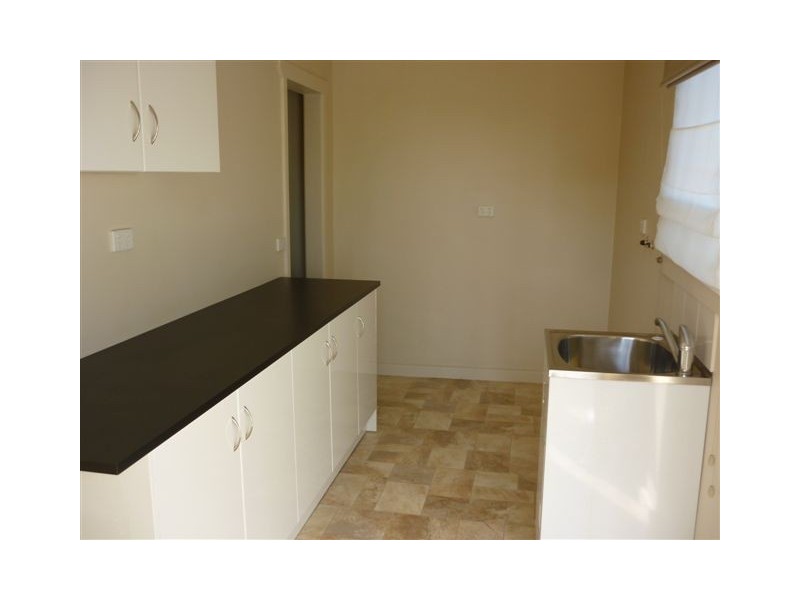 16 McCracken Ave, Donald VIC 3480