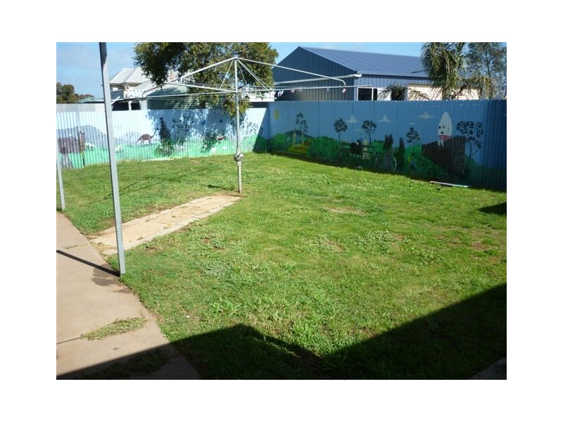 188 Woods St, Donald VIC 3480