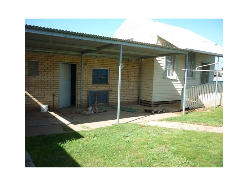 188 Woods St, Donald VIC 3480