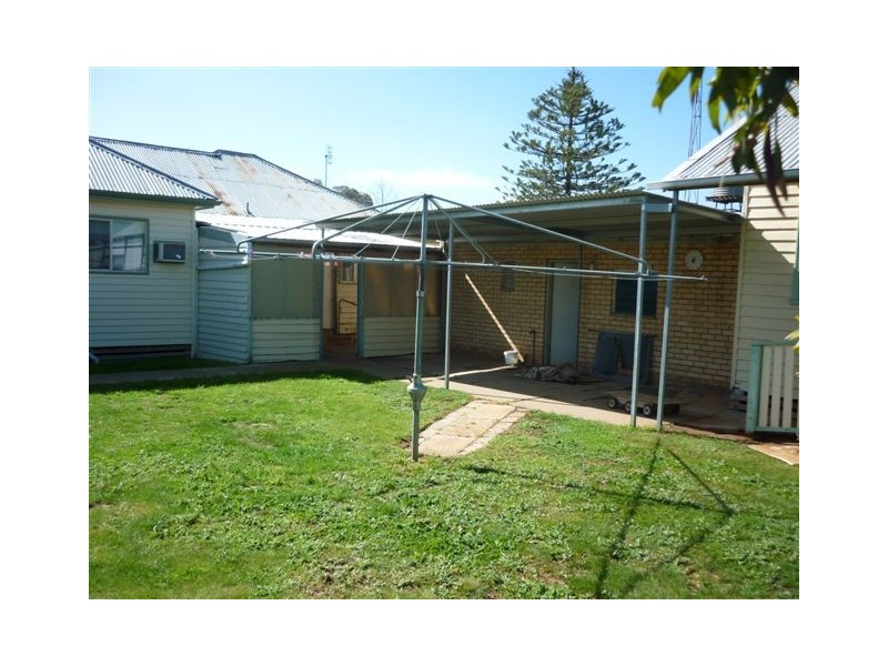 188 Woods St, Donald VIC 3480