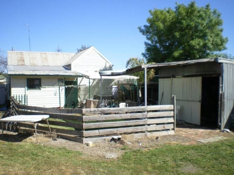 5 Devereaux Street, Warracknabeal VIC 3393