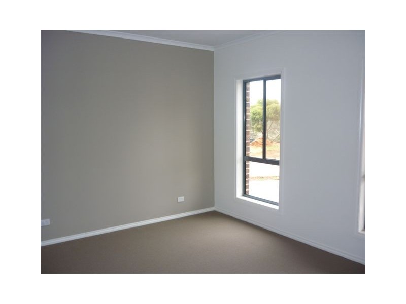 11 Athol Court, Donald VIC 3480