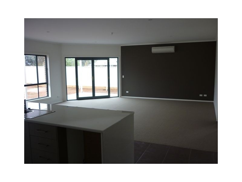 11 Athol Court, Donald VIC 3480