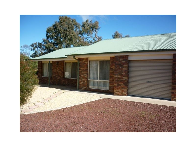 3 Teichelmann Court, Warracknabeal VIC 3393