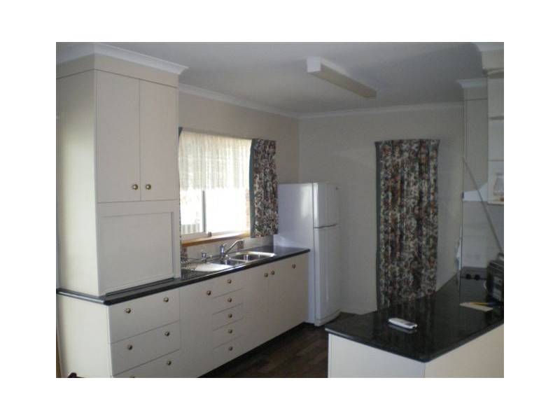 3 Teichelmann Court, Warracknabeal VIC 3393