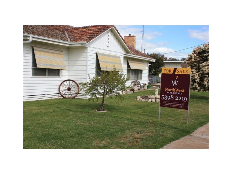19 Kokoda Ave, Warracknabeal VIC 3393
