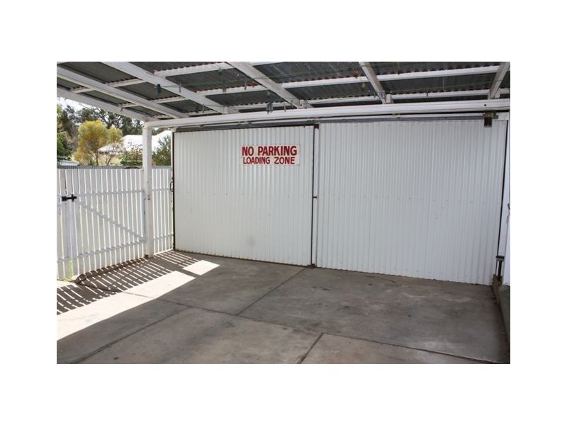 19 Kokoda Ave, Warracknabeal VIC 3393