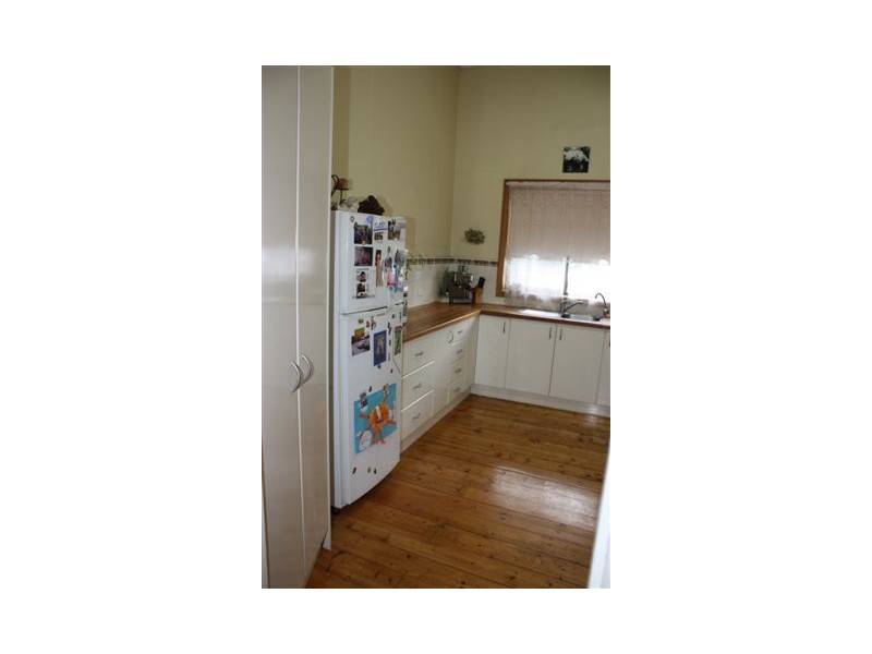 13 Devereux Street, Warracknabeal VIC 3393