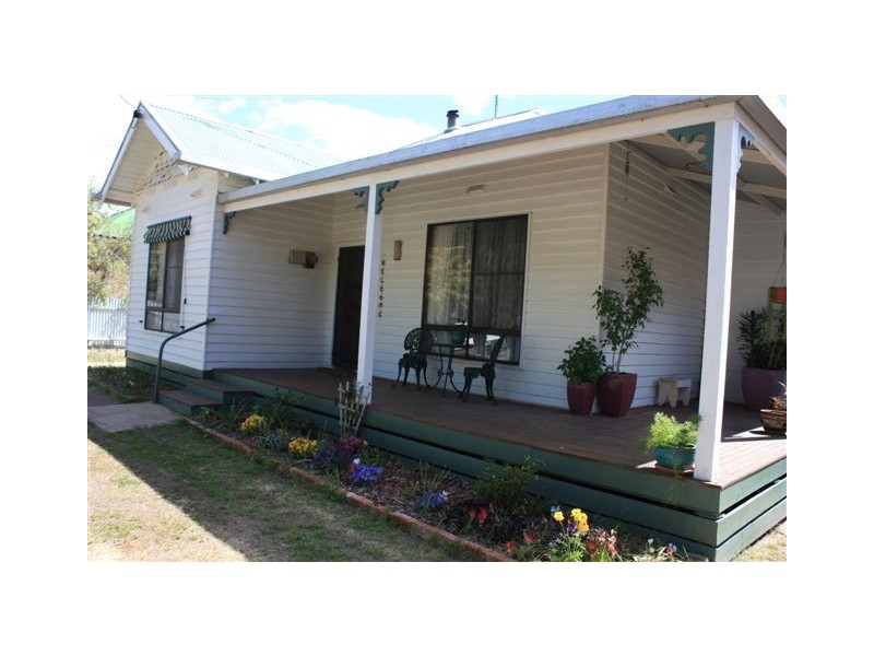 118 Craig Ave, Warracknabeal VIC 3393