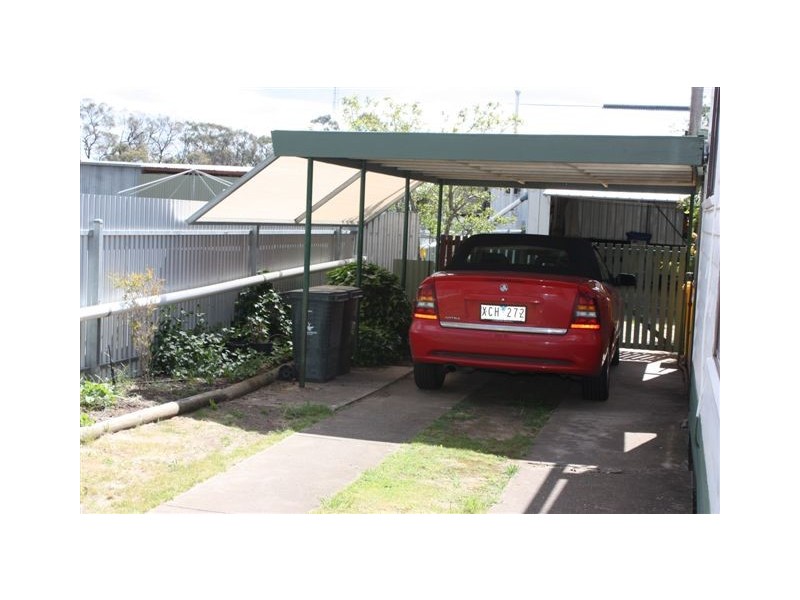 118 Craig Ave, Warracknabeal VIC 3393