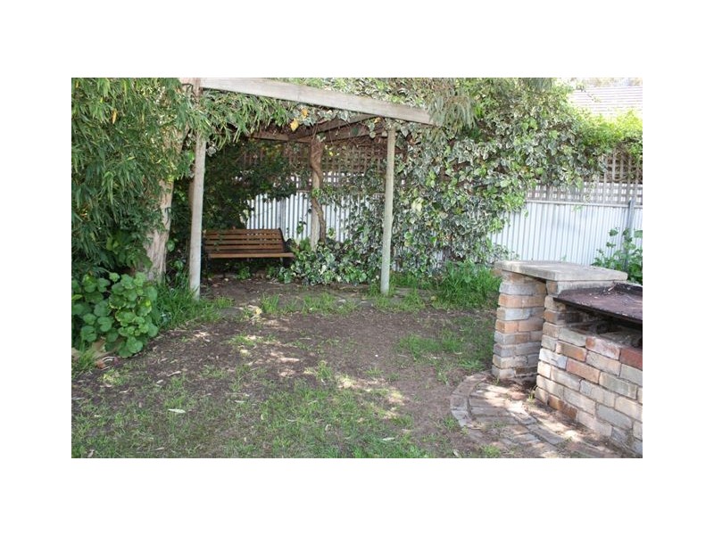 118 Craig Ave, Warracknabeal VIC 3393