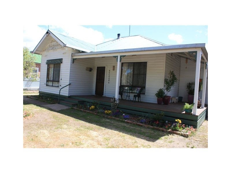 118 Craig Ave, Warracknabeal VIC 3393