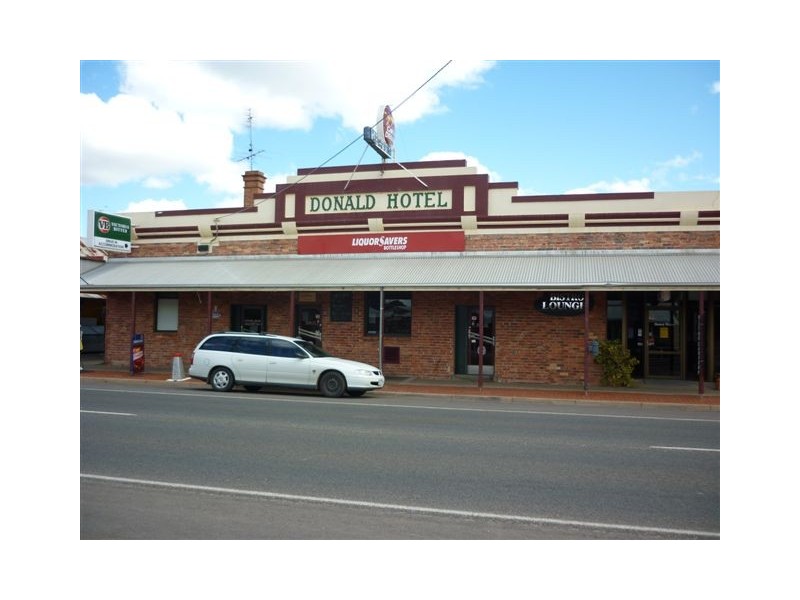 126 Woods St, Donald VIC 3480