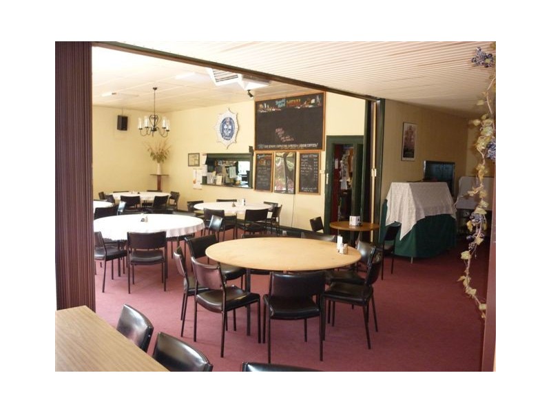 126 Woods St, Donald VIC 3480