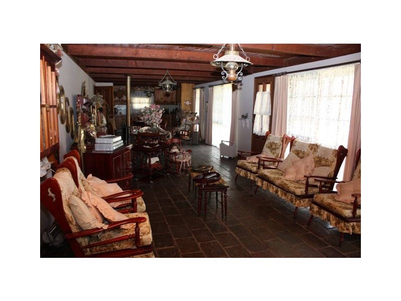 9 Hewitt St, Warracknabeal VIC 3393