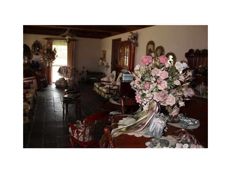 9 Hewitt St, Warracknabeal VIC 3393