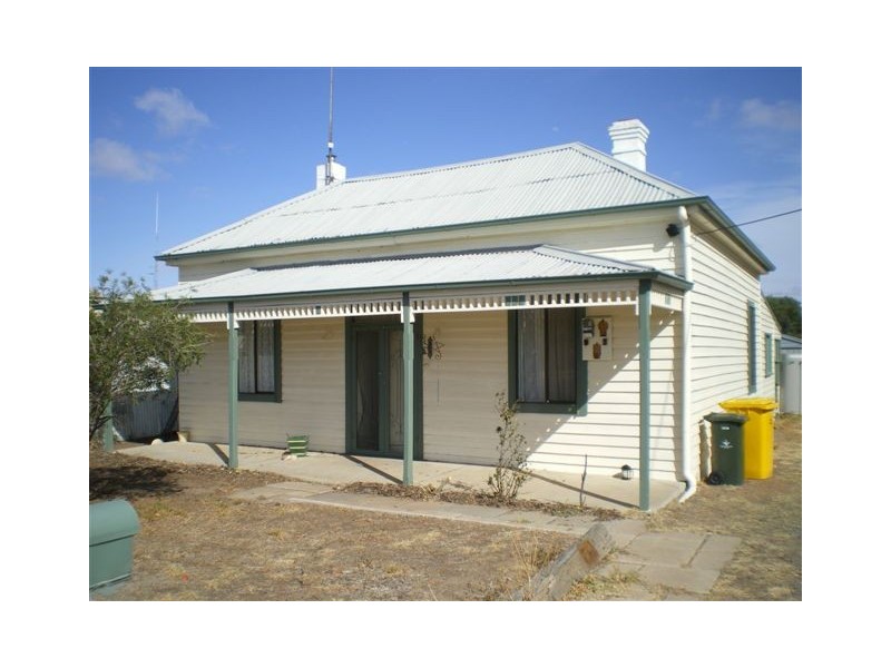 54 Anderson Street, Warracknabeal VIC 3393