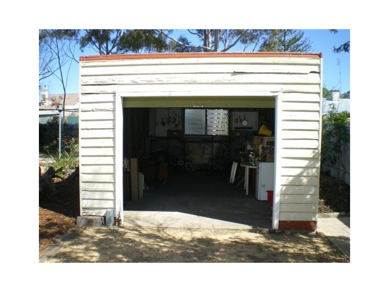 5 Livingstone Street, Warracknabeal VIC 3393