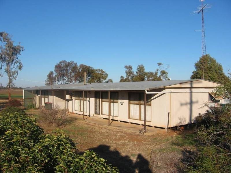 1 Camp St, Watchem VIC 3482