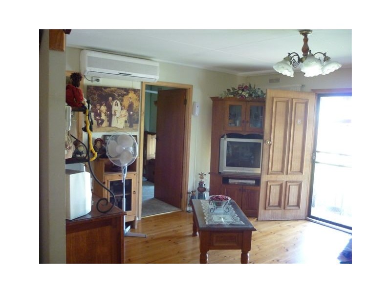 70 Aitken Ave, Donald VIC 3480