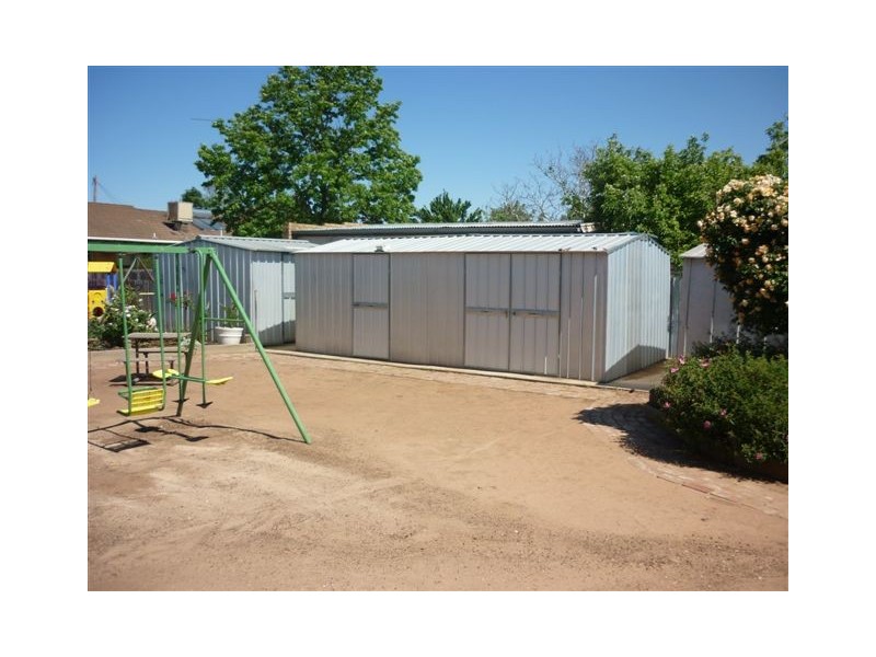 70 Aitken Ave, Donald VIC 3480