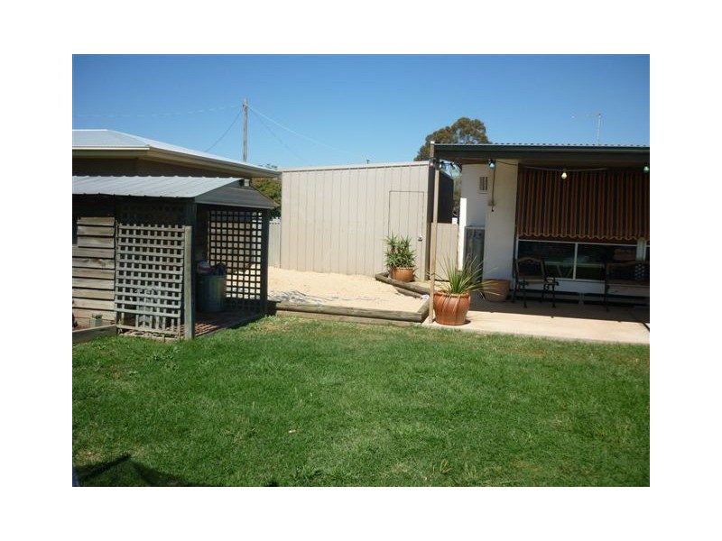 70 Aitken Ave, Donald VIC 3480