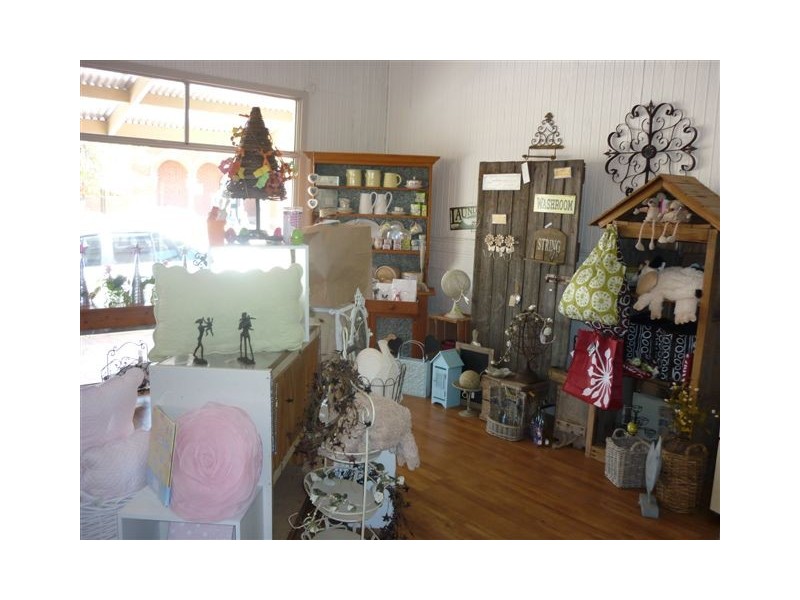 51 Woods St, Donald VIC 3480