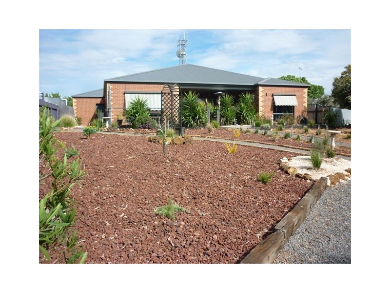 3/11 Hammill St, Donald VIC 3480