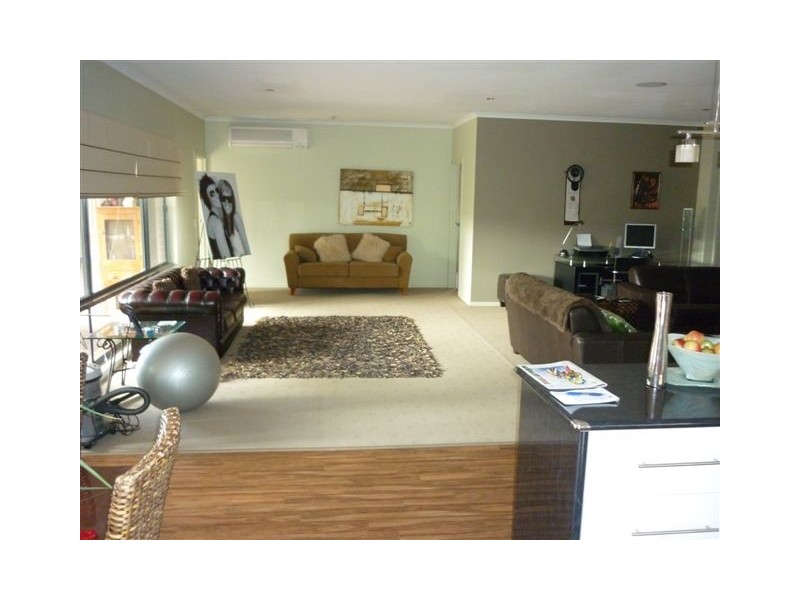 3/11 Hammill St, Donald VIC 3480