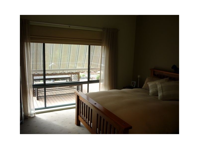 3/11 Hammill St, Donald VIC 3480