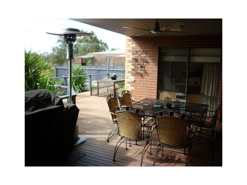 3/11 Hammill St, Donald VIC 3480