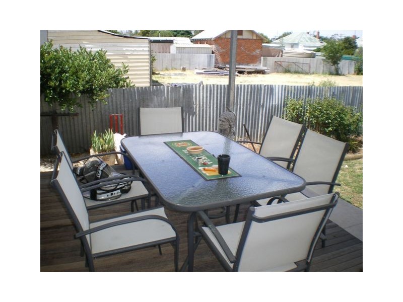 14 Upper Roy Street, Jeparit VIC 3423