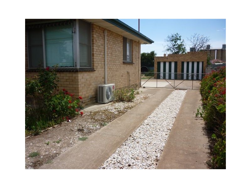 27 Houston St, Donald VIC 3480