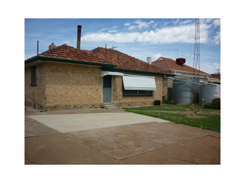 27 Houston St, Donald VIC 3480