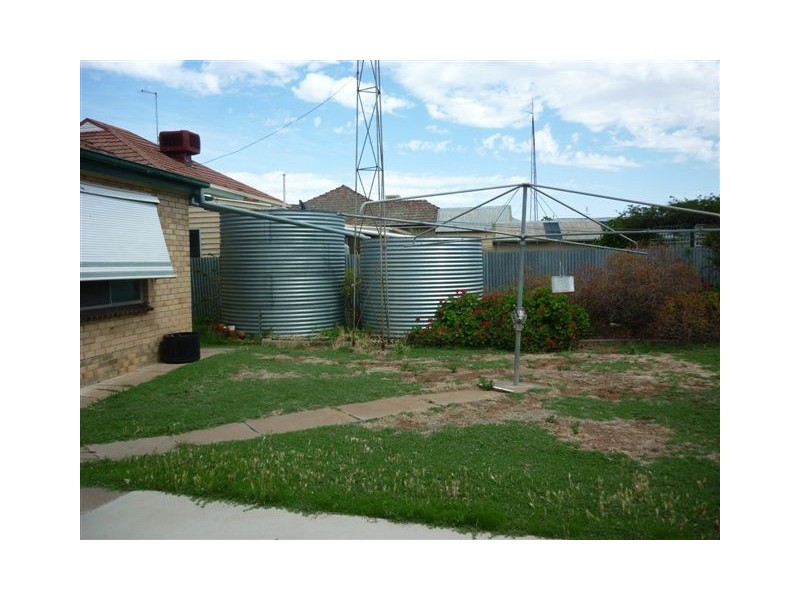 27 Houston St, Donald VIC 3480