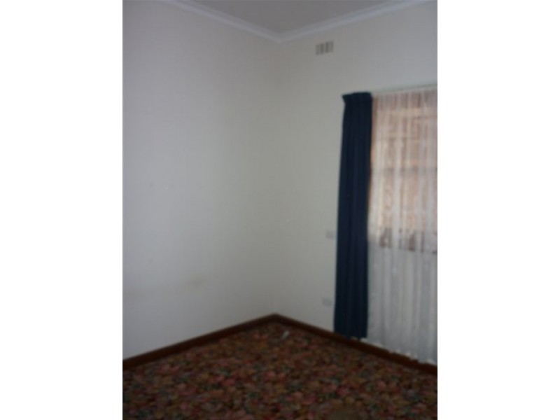 8 Jamouneau Street, Warracknabeal VIC 3393