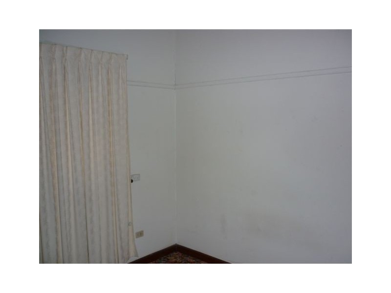 8 Jamouneau Street, Warracknabeal VIC 3393